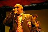 Colour photograph of Gnarls Barkley performing live in 2007.